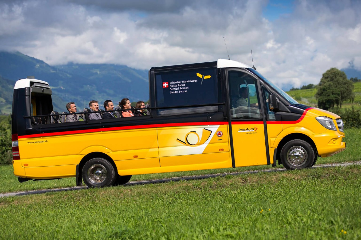 bus tour schweiz