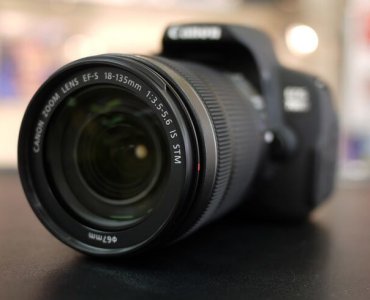 Canon EOS 700D