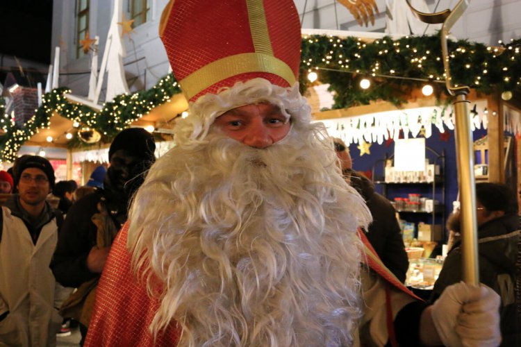 These Swiss Christmas Traditions Surprised Me - Newly Swissed Online ...