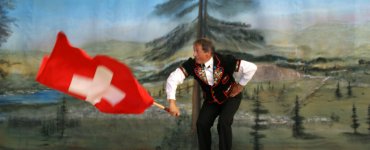 Swiss Flag Tossing Competition - Jodlerfest Lachen