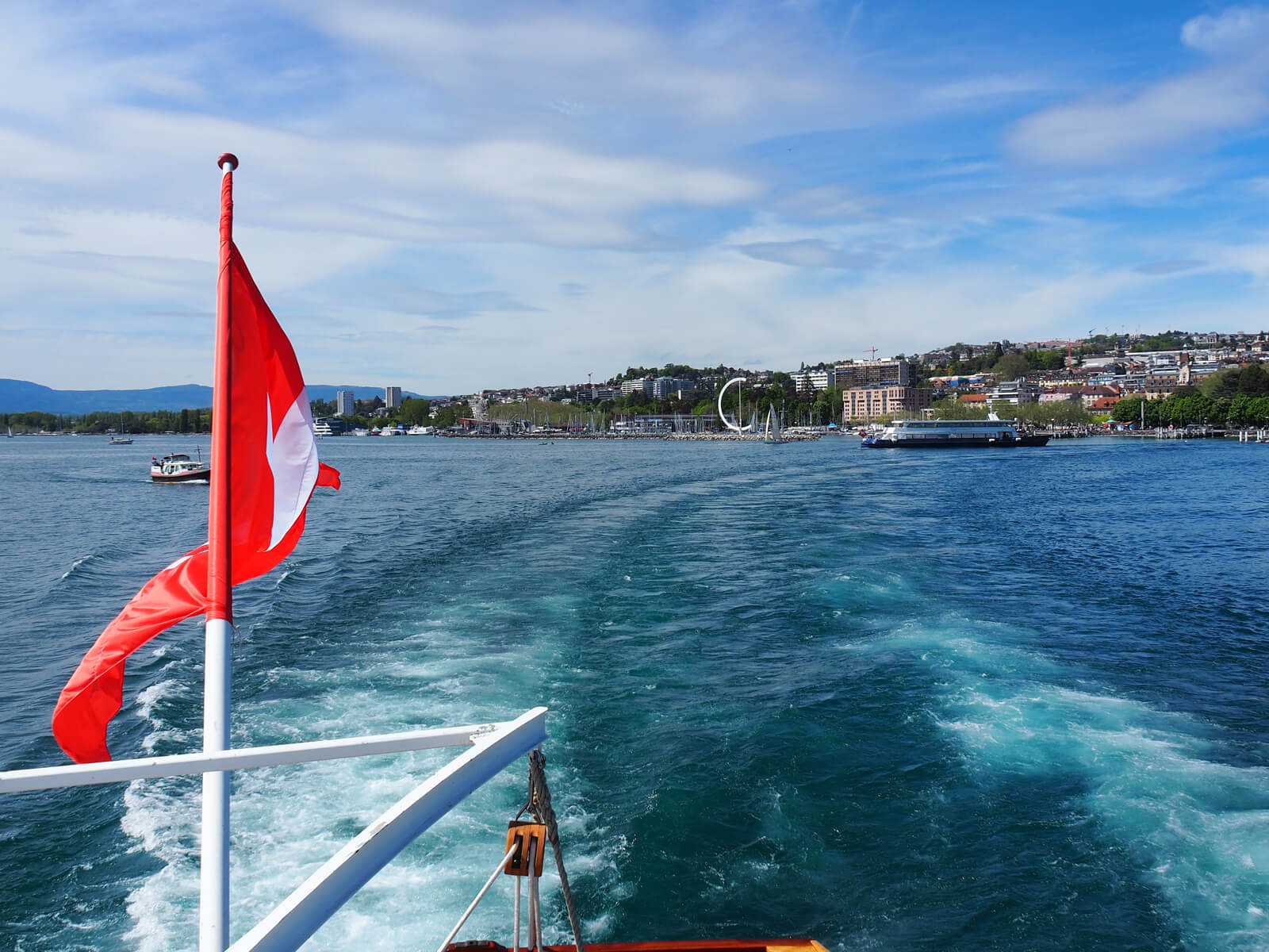 Promenade en bateau sur le lac Léman sur le vapeur La Suisse